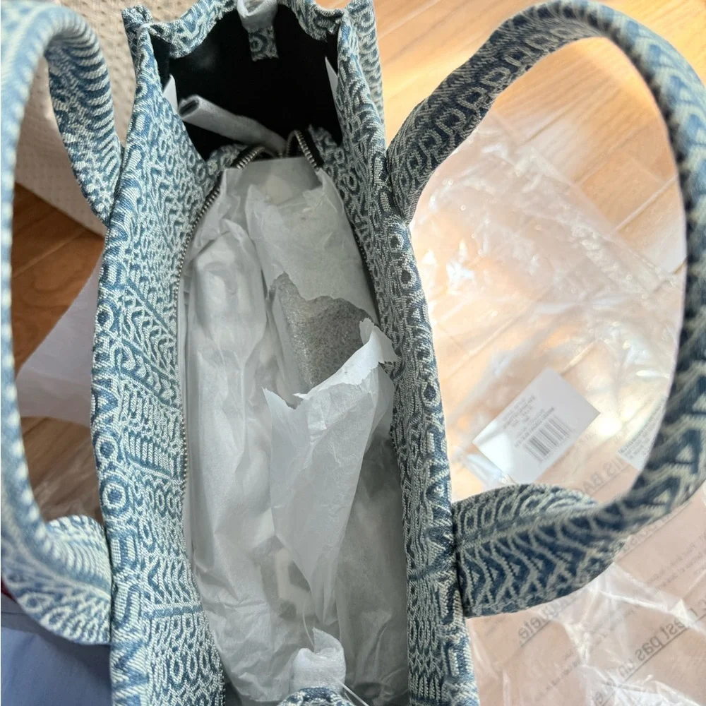 Marc Jacobs Sun Faded Denim Tote Bag - Picture 8 of 11
